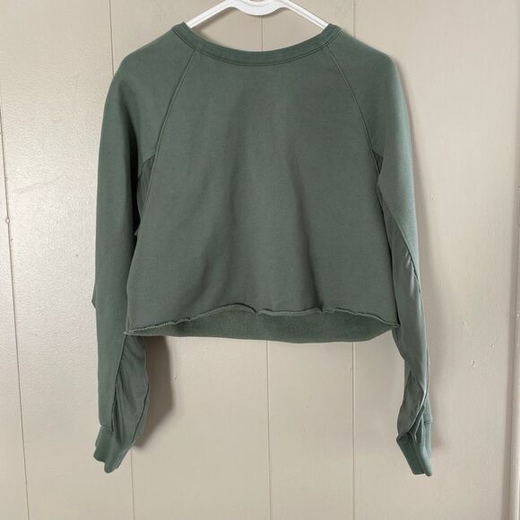 Alo Yoga Open Back Crop Pullover • Size M • Sage Green Long Sleeve • Cutout Acti - Picture 1 of 7
